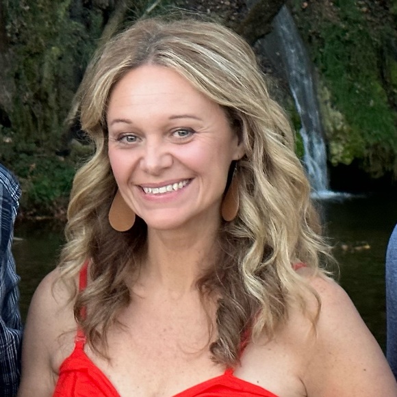 Meet your Posher, Emma - Picture 7 of 7